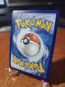 Reshiram 113/114 Celebrations: Classic Collection Holo - Image 3