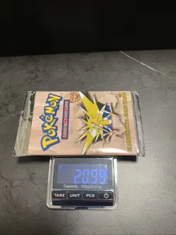 Pokemon Fossil Booster Pack 1st Edition - SEALED (Zapdos) - Heavy - Image 3