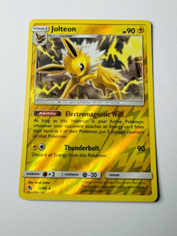 Jolteon 23/68 Rare Hidden Fates Pokemon Reverse Holo Near Mint - Image 1