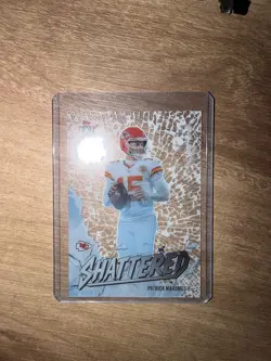 2025 Topps Signature Class - Shattered Patrick Mahomes II #S-16 - Image 1