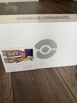 Pokemon TCG Sword And Shield Ultra Premium Collection Box Factory Sealed 820650851117 - Image 3