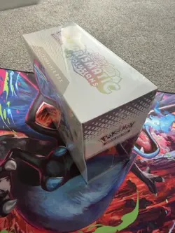 Pokemon TCG : Prismatic Evolutions - Elite Trainer Box (ETB) NEW/SEALED✅ - Image 3
