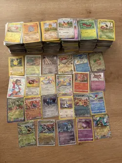 Pokemon job lot nearly 1000 Cards | WOTC Era | B&W | Scarlet & Violet | EX, Holo - Image 1