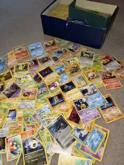 Pokemon TCG 1000+ Card Collection Vintage Bulk Lot Pikachu Eevee Charmeleon - Image 2