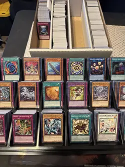 YUGIOH! cards bulk lot over 500+ Cards Commons And Rares NM - Image 1