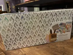 Pokemon TCG Prismatic Evolutions Super-Premium Collection Box - Eevee (EN) - Image 3