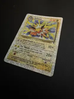 The Pokemon Company Jolteon Legendary Collection 14/110 Reverse Holo Rare Eng - Image 3