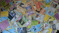 10 Lbs Pokemon cards lot. Over 2,000 cards. No energy or trainers. FREE SHIPPING - Image 2