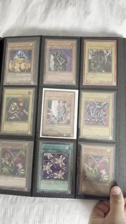 Yu-Gi-Oh! TCG Full Binder Collection, Oldschool Cards MRD/LON/LOB/Promo Cards. - Image 2