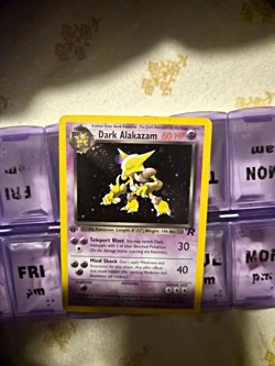 Wizards of the Coast Pokemon TCG Team Rocket Dark Alakazam 1/82 Holo 1st Ed - Image 1