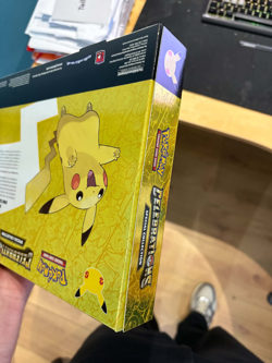Pokemon TCG 25th Celebrations Pikachu v Union Special Collection Box Sealed 820650809156 - Image 4
