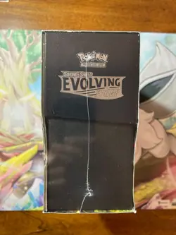 Pokemon TCG Sword & Shield Evolving Skies ETB Elite Trainer Box - NEW Sealed - Image 4