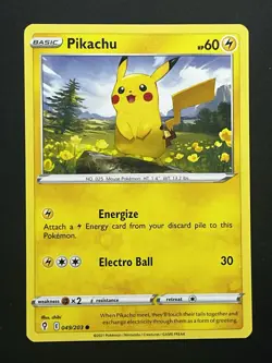Pokemon Pikachu TCG Evolving Skies Card 049/203 Regular Common non holo - Image 1