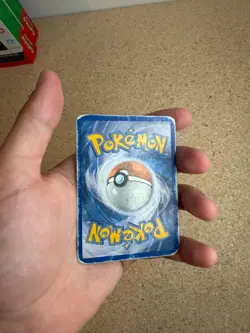 Damaged Reshiram RC22/RC25 Legendary Treasures: Radiant Collection Holo - Image 3