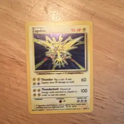 Wizards of the Coast Pokemon TCG Zapdos 16/102 Base Set Holo Rare 1999 90 HP - Image 2