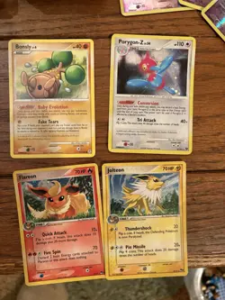Pokemon TCG Mixed Card Lot - 1999-2010 — over 600 cards, English and Japanese - Image 4