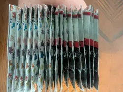 Pokemon TCG Scarlet & Violet 151 Booster Pack Lot - 17 Packs, 10 Cards, English - Image 4