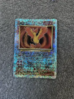 Pokemon TCG Moltres 30/110 Legendary Collection Reverse Holo MP - Image 4