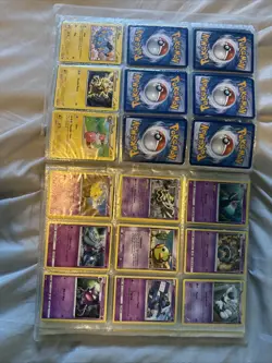 Full Binder of Random Pokemon Cards Bundle Pokemon TCG Trading Cards - Image 5
