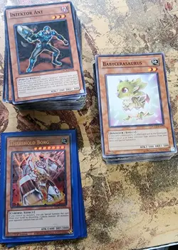 yugioh cards bulk lot over 400cards, 140$ value via TCGPlayer Mint, Light Damage - Image 2