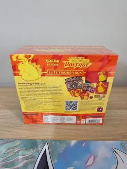 Pokemon TCG - Sword & Shield Vivid Voltage Elite Trainer Box - Sealed - Image 3