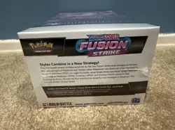 Pokemon TCG: Sword & Shield - Fusion Strike Build and Battle (Display Box of 10) 820650819308 - Image 3