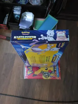 Pokemon Kanto Power Collection Box XY Evolutions Mewtwo/Slowbro Seald small tear - Image 3
