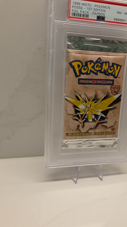 1999 Pokemon Fossil 1st Edition Booster Pack (Zapdos Art) - PSA 8 NM-MT - WOTC - Image 2