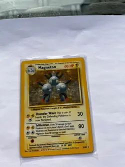 WOTC Pokemon TCG Magneton Base Set 9/102 Holo Rare 60 HP English 1999 Stage 1 - Image 1