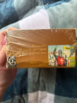 Wizards of the Coast MTG Revised Edition Booster Box Sealed - Image 3