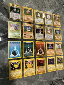 Pokemon Card Vintage lot (10 Holos & 1st Editions) 20 Cards - Image 2
