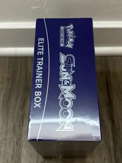 Pokemon TCG Lunala Sun & Moon Base Elite Trainer Box SEALED - Image 3