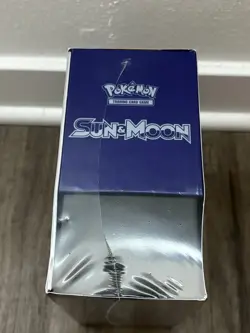 Pokemon TCG Lunala Sun & Moon Base Elite Trainer Box SEALED - Image 4