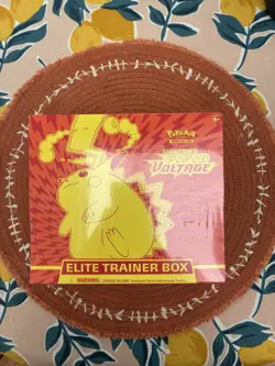 Pokemon card Vivid Voltage Elite Trainer Box ETB New and Sealed - Image 5