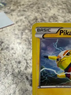 Pokemon TCG Pikachu Libre 30/30 Holo XY Trainer Kit MP - Image 3