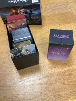 Magic The Gathering Cards Collection Modern Horizons III Deck Box Bundle - Image 4