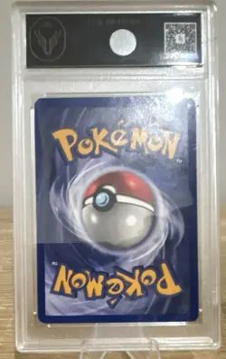 Wizards of the Coast Pokemon TCG Gyarados 6/102 Base Set Holo English Graded - Image 2