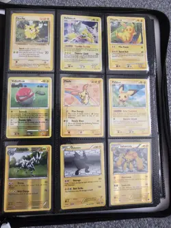 Pokemon Vintage Binder Bundle 157 Cards Holos Reverses Commons Rares Played - Image 4