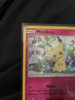 DAMAGED Mimikyu Sun & Moon Black Star Promo SM163 Holo Pokemon TCG Card - Image 3
