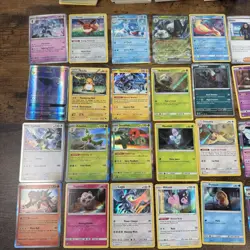 Pokemon Cards Lot. 800+ Cards | Halo’s, Reverse Halo’s & Commons 2020 - 2024 - Image 3