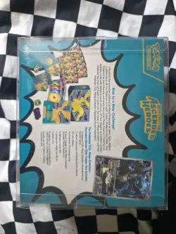 Pokemon TCG Ascended Hero’s ETB Elite Trainer Box factory sealed - Image 2