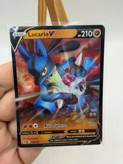 Pokemon TCG Fusion Strike Lucario v Holo Ultra Rare Card 146/264 (NM) - Image 3