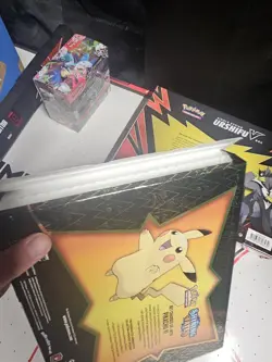 Pokemon TCG Shining Fates Pikachu V Collection Box ©2021 *Factory Sealed - Image 2