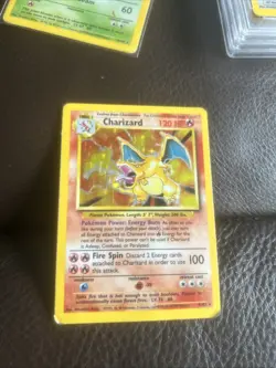 Pokemon TCG Charizard Base Set Holo Card 4/102 English Edition - Image 1