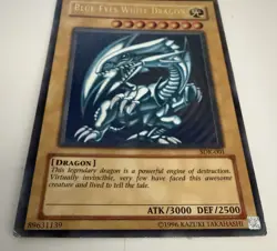 Yu-Gi-Oh! Blue-Eyes White Dragon SDK-001 Ultra Rare Unlimited Starter Deck Holo - Image 3