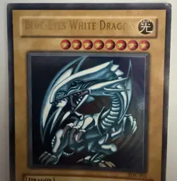 Yu-Gi-Oh! Blue-Eyes White Dragon SDK-001 Ultra Rare Unlimited Starter Deck Holo - Image 4