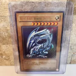 YuGiOh Blue-Eyes White Dragon 1st Edition SDK-001 Ultra Rare Starter Deck Kaiba - Image 1