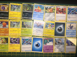 Pokemon TCG - Celebi collectors tin, Pokemon cards bundle (60 cards) (See desc.) - Image 5
