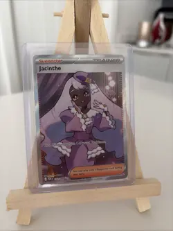 Pokemon Jacinthe 110/088 | Full Art Trainer | Perfect Order | NM - Image 1