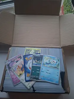 1000 BULK POKEMON CARDS COMMON - NO ENERGY OR TRAINER CARDS - MIXED SETS - Image 1